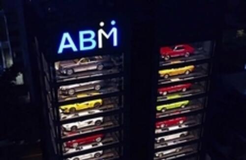 В Сингапуре построили "автомат" для продажи автомобилей