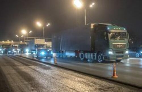 Грузовикам запретят ездить днем в Астане