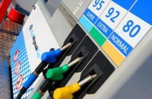 80-й бензин скоро подорожает в Казахстане