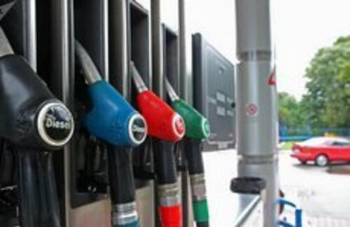 Повышение цен на бензин объяснили в "КазМунайГазе"