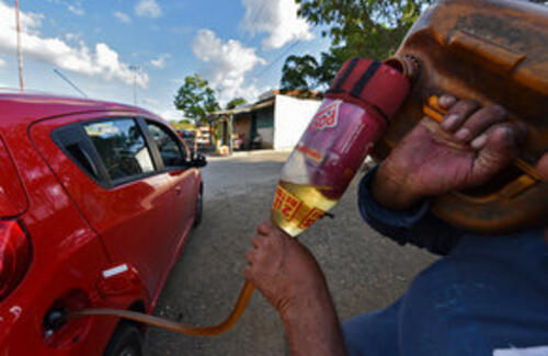 Названы страны с самым дешевым бензином