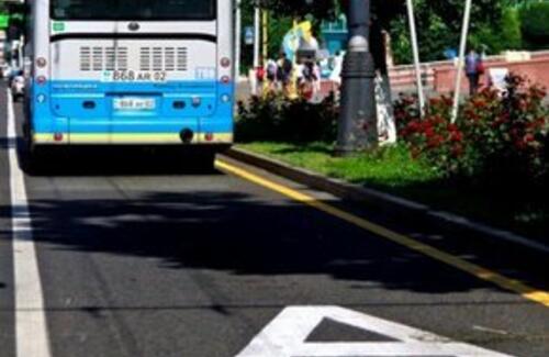 Алматинцам могут разрешить ездить по "выделенкам"