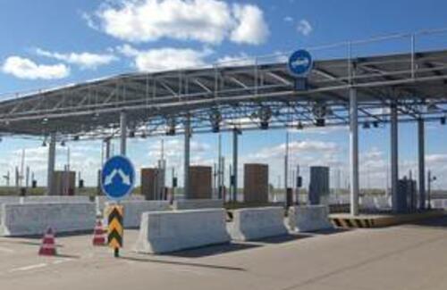 Три казахстанские автодороги становятся платными