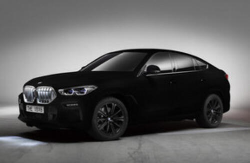 BMW показала первый самый черный  в мире автомобиль