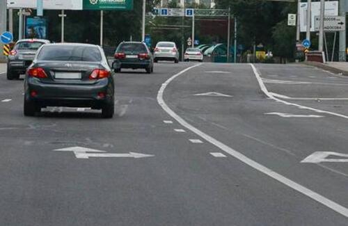 Ездить по "выделенкам" разрешат автолюбителям в Казахстане