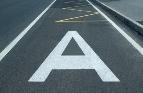 Урбанисты против допуска всех авто на выделенные полосы