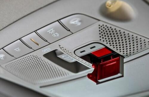 АвтоВАЗ начал выпускать автомобили без кнопки SOS