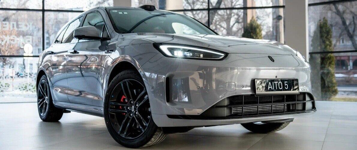 AITO M5