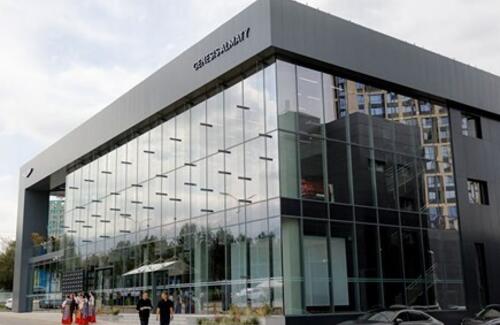 Флагманский автоцентр Genesis открылся в Алматы с презентацией премиальной модели G90